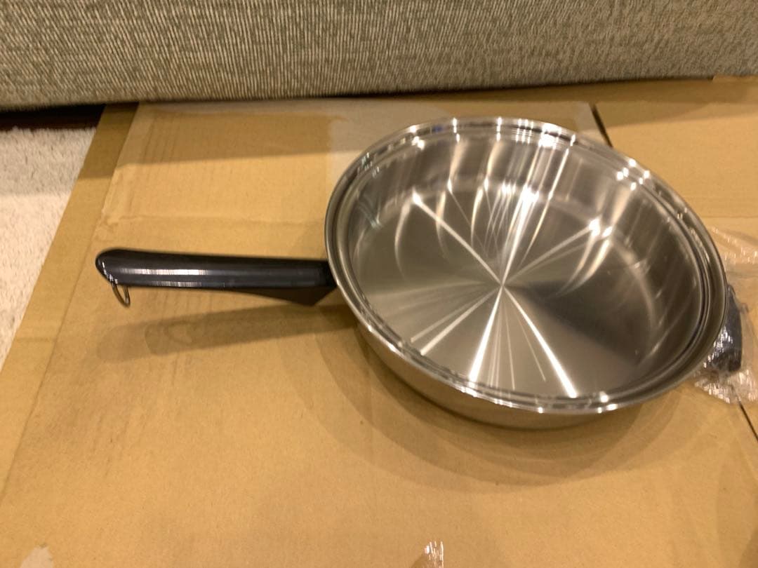 新品 アムウェイ 蓋付き 大フライパン　ビクトリアさん専用