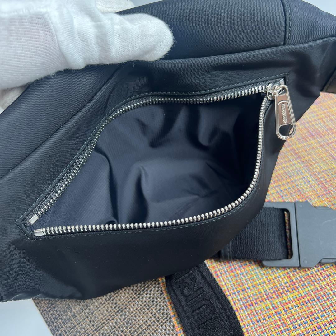 海苔 様✨極美品✨BURBERRY バーバリー ボディバッグ　ウエストバッグ