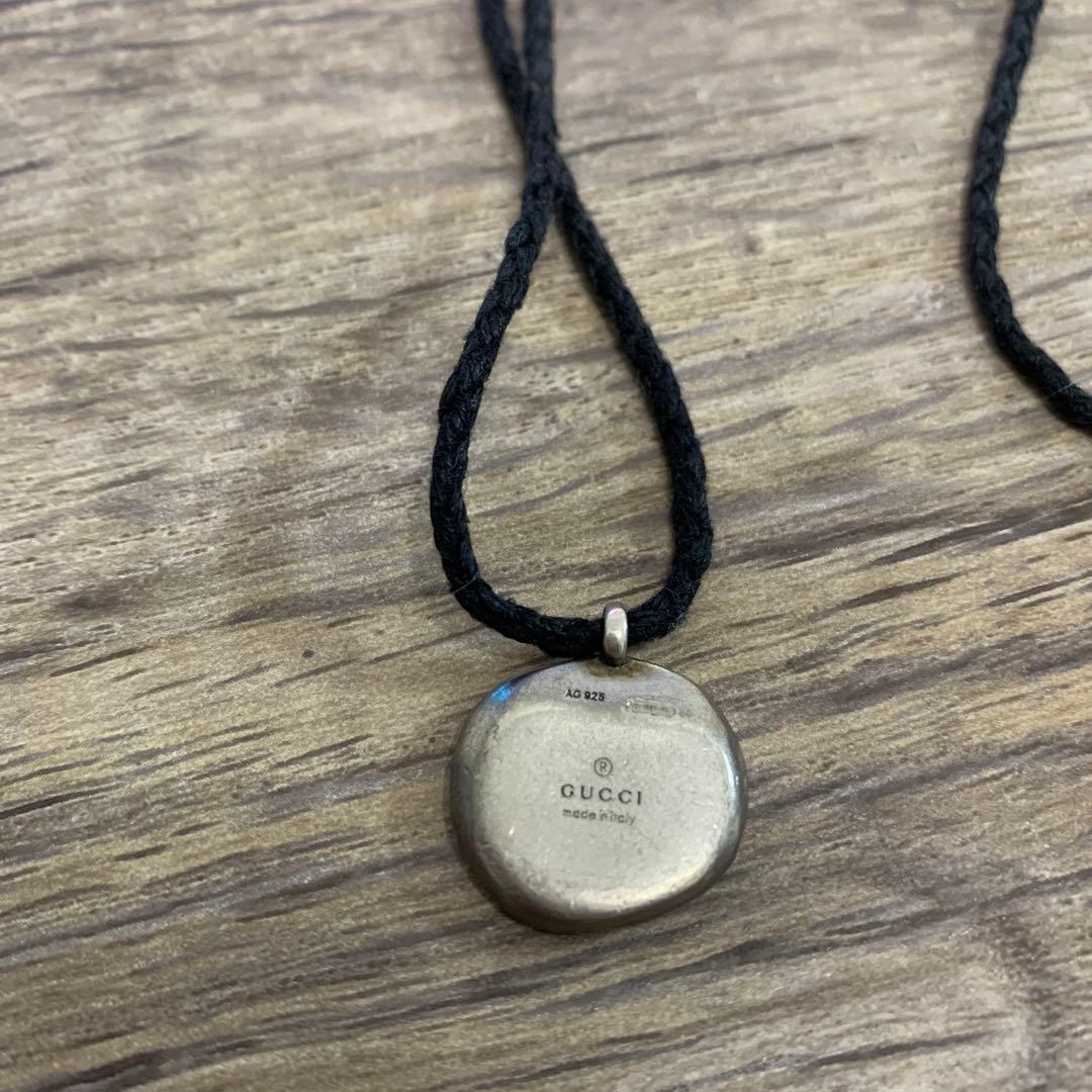 GUCCI グッチ ロゴシルバートップ　レザーネックレス