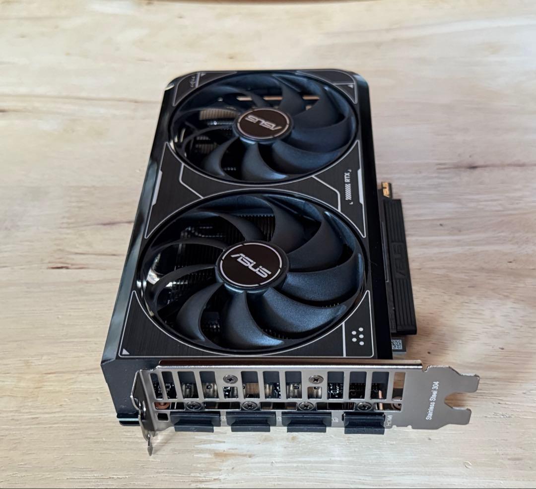グラフィックボード・グラボ・ビデオカード ASUS GeForce RTX 4060 OC Edition 8GB