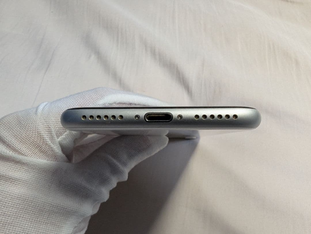 Apple iPhone SE 第2世代 128GB SIMロック解除済