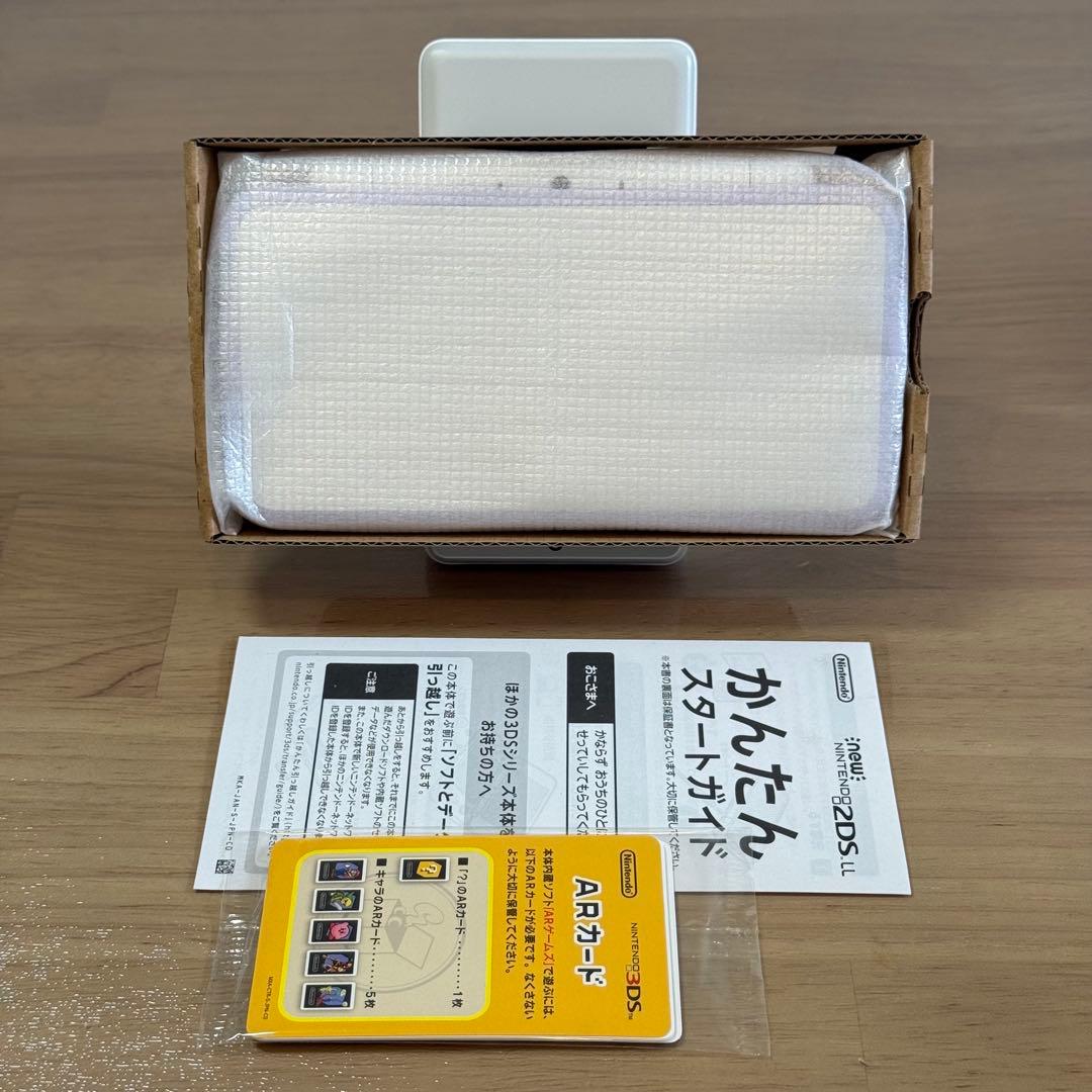 6-040【美品】Newニンテンドー2DS LL ホワイト×ラベンダー 箱付き