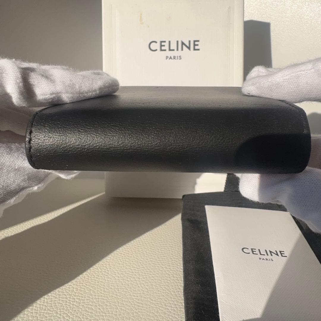 CELINE トリオンフ　財布　シャイニーカーフスキン　ブラック