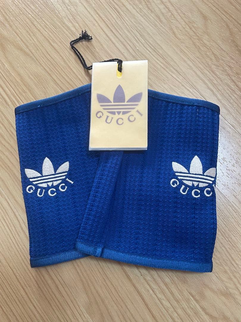 GUCCI adidas ロゴ　ニットグローブ　グッチ　アディダス　アームカバー
