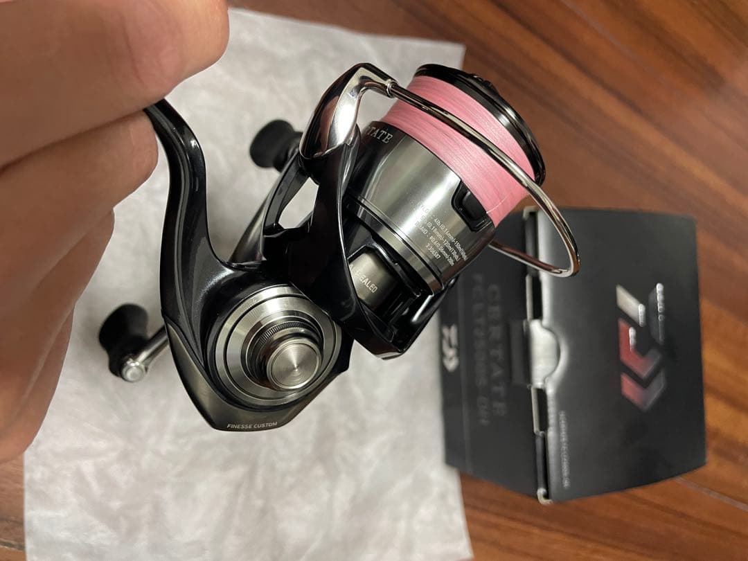 DAIWA 24CERTATE LT 2500S-DH スピニング 専用です
