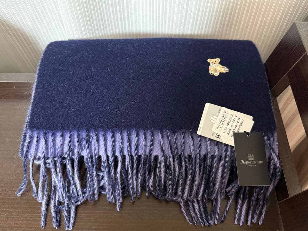 アクアスキュータム ベア 刺繍 ウール マフラー ダブルフェイス 手洗い可
