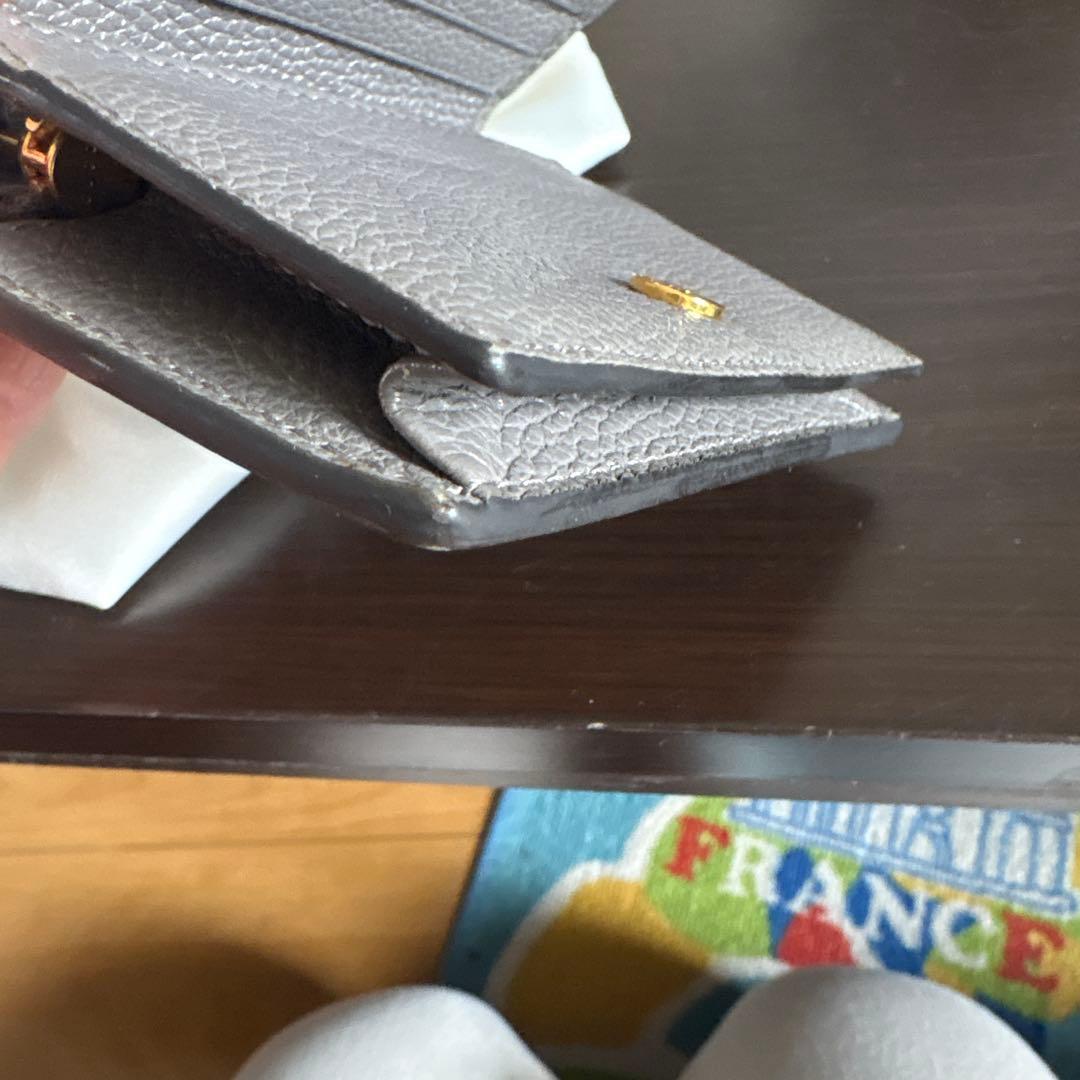 GUCCI グレー 二つ折り財布 GGロゴ