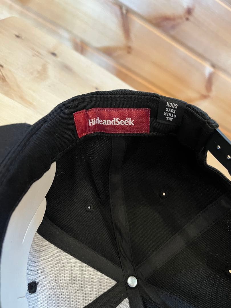 新品未使用HIDEANDSEEK キャップ　ブラック