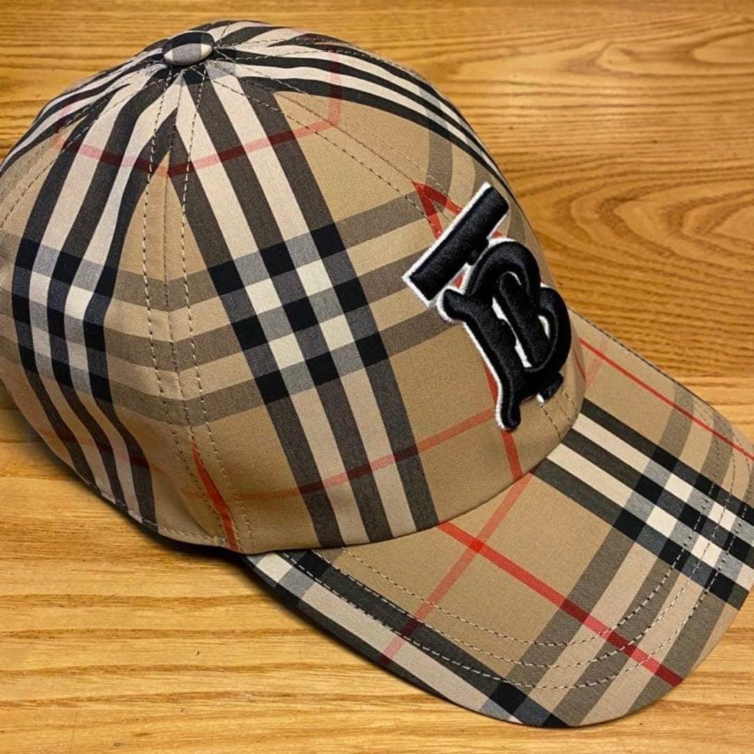大人気‼️バーバリーBurberryベースボールキャップ TBロゴ チェック柄