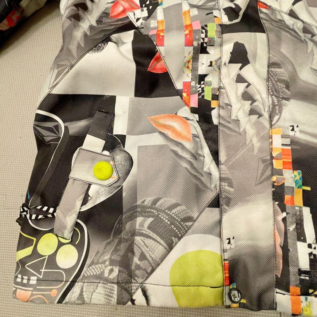 VOLCOM メンズ　スノボジャケット　総柄　グラフィック　グレー系 M