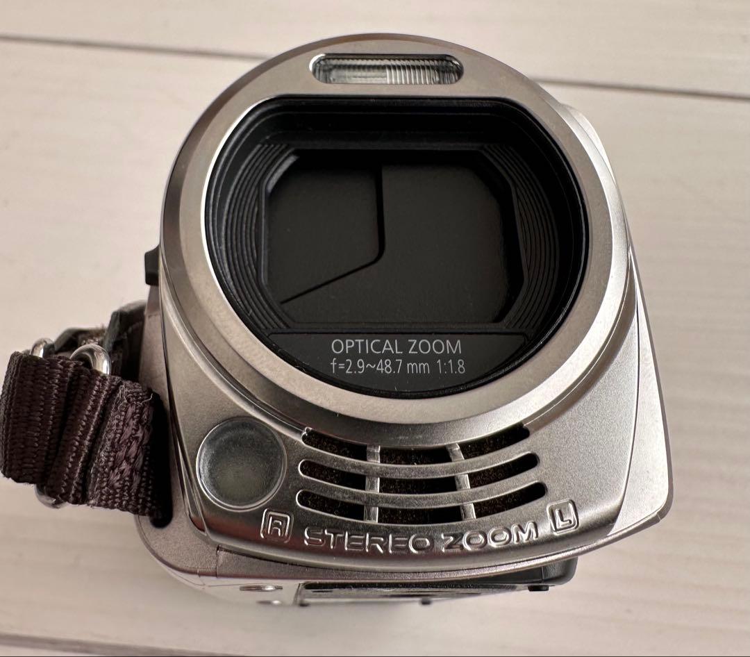 s*a様 Panasonic HDC-TM35 ビデオカメラ 本体