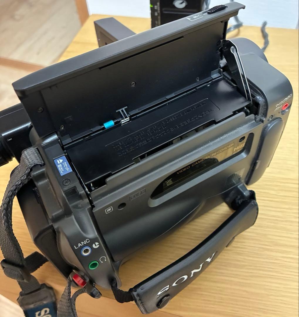 ビデオカメラ SONY Handycam video HI8 12x