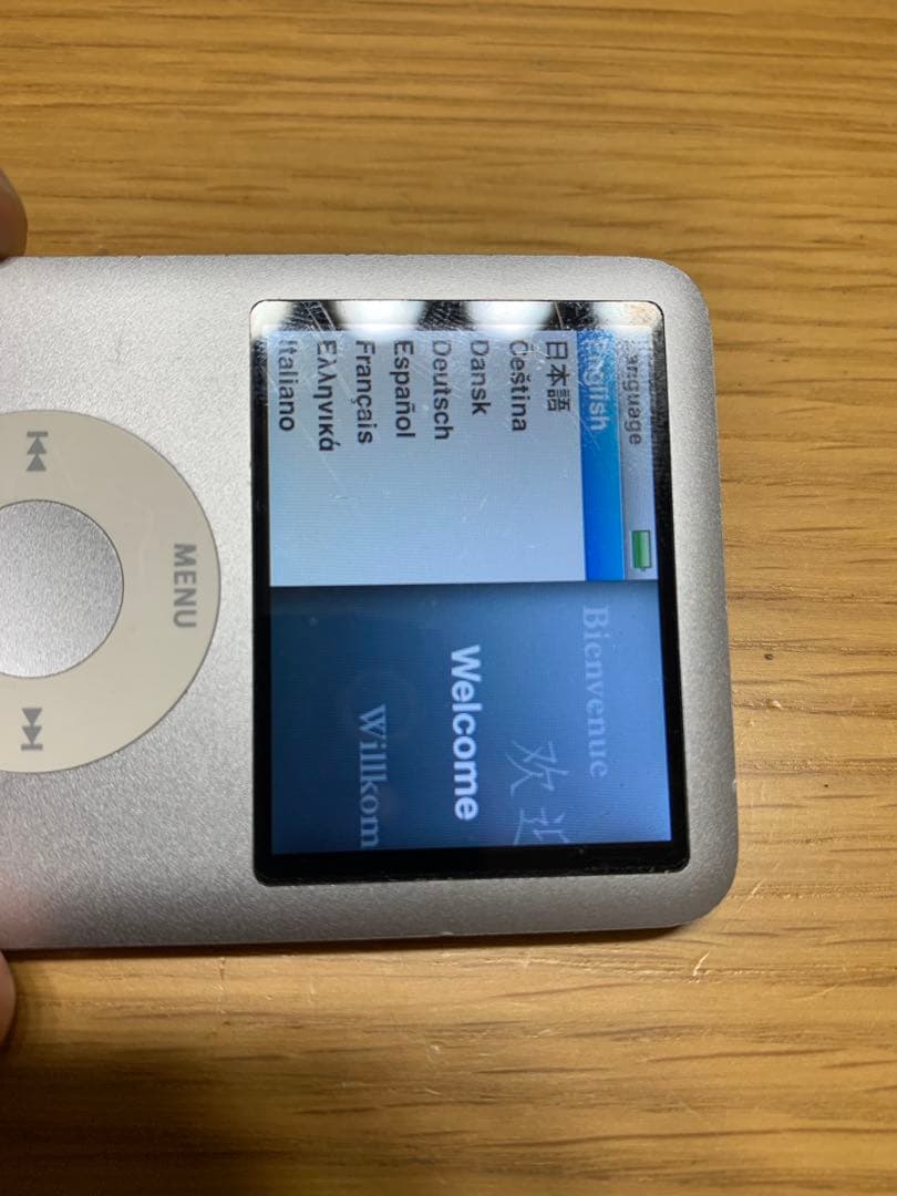iPod nano シルバー 4GB 第3世代 動作確認済 ナノ ケーブル付き