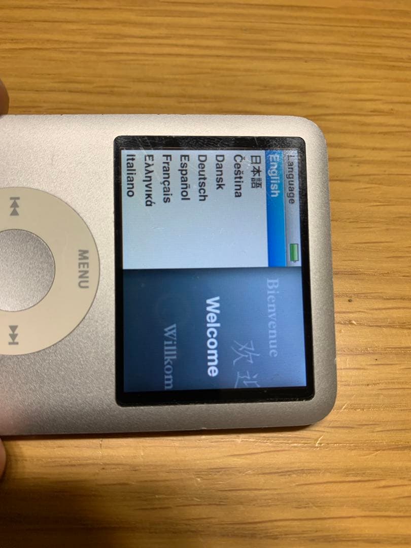 iPod nano シルバー 4GB 第3世代 動作確認済 ナノ ケーブル付き