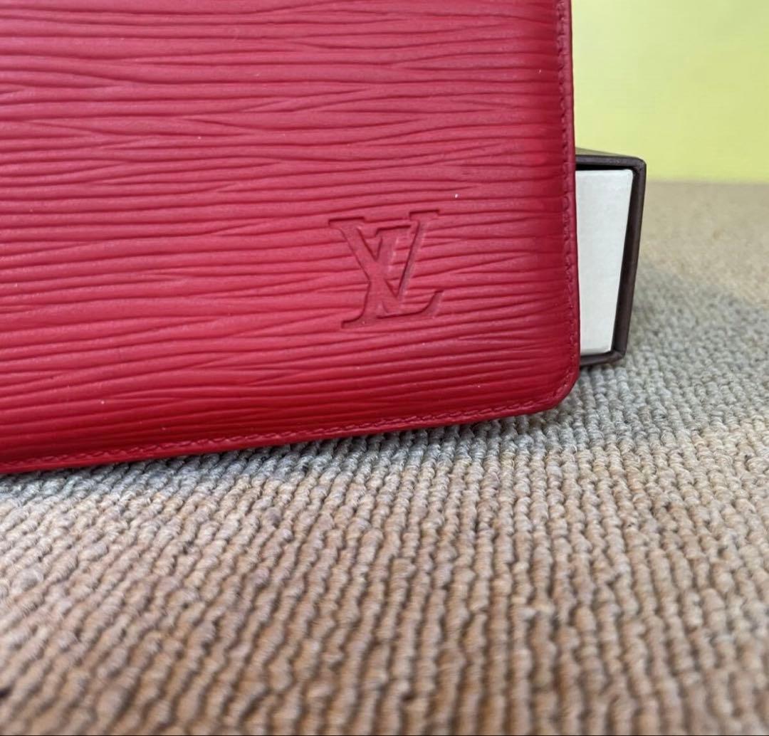 美品 LOUIS VUITTON エピ ルイヴィトン 財布 二つ折り