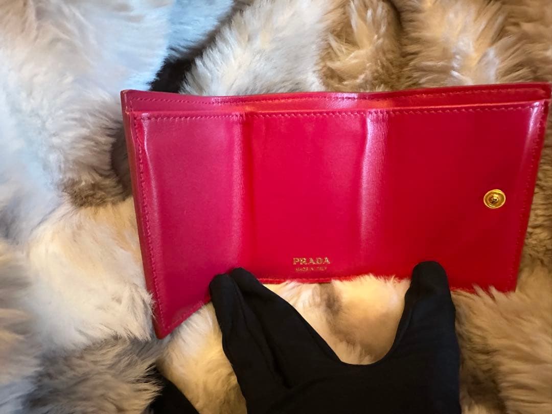 美品 PRADA 三つ折り財布 ピンク 箱付き コンパクトウォレット