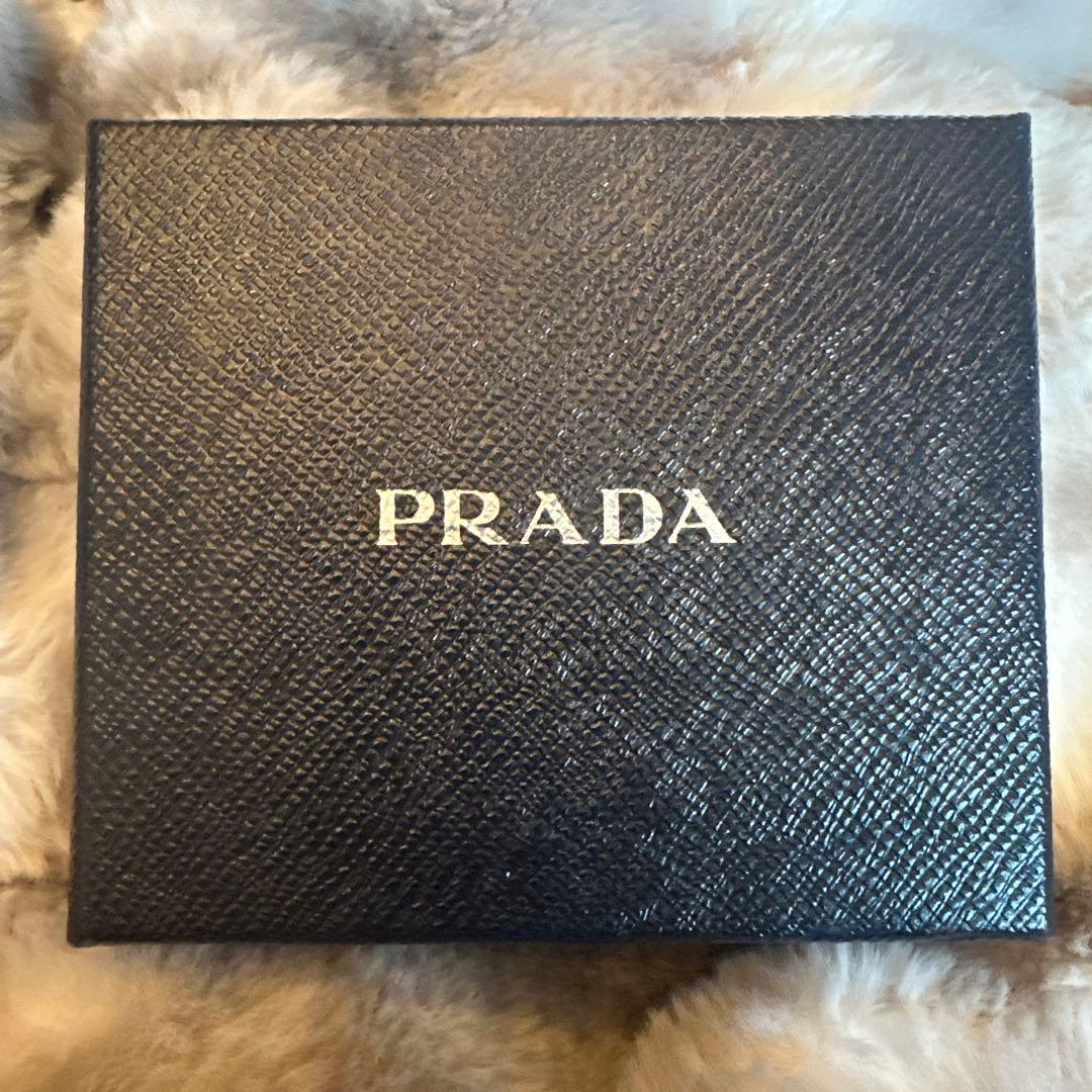 美品 PRADA 三つ折り財布 ピンク 箱付き コンパクトウォレット