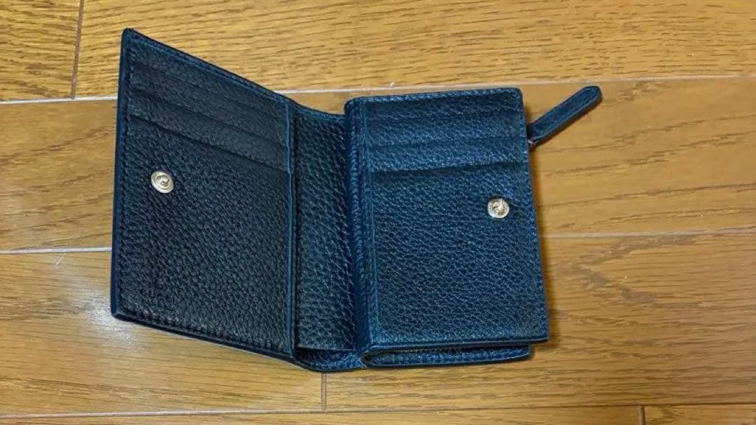 Gucci 二つ折り財布 ブラック 保存袋付き