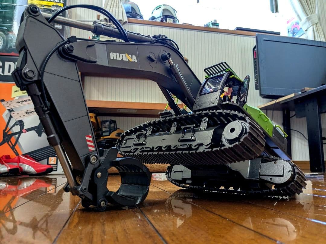 タミヤ　1/14セミトレーラー 超合金 ショベルカー　1593