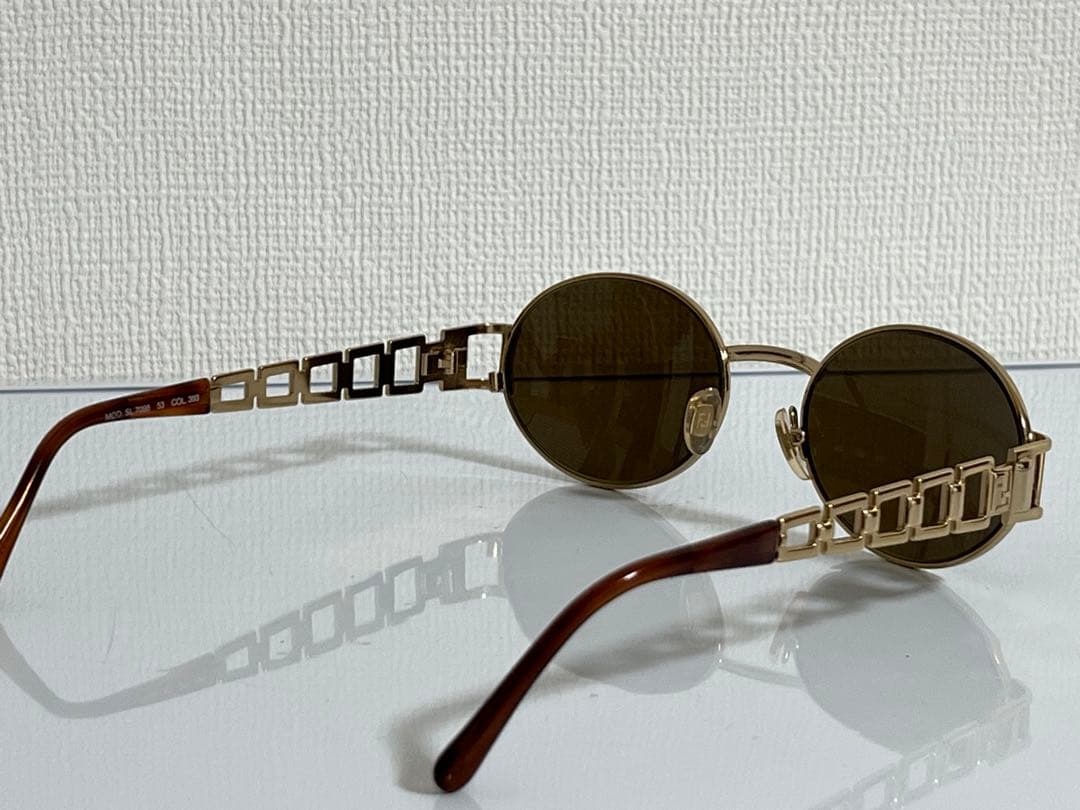 FENDI　フェンディ　オーバル　サングラス　フェンディ ケース付き　美品