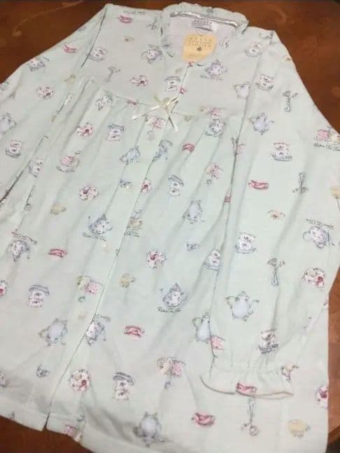 ◎新品未使用タグ付　ナルエー　レディース　パジャマ　ティタイム柄　グリーン　A②