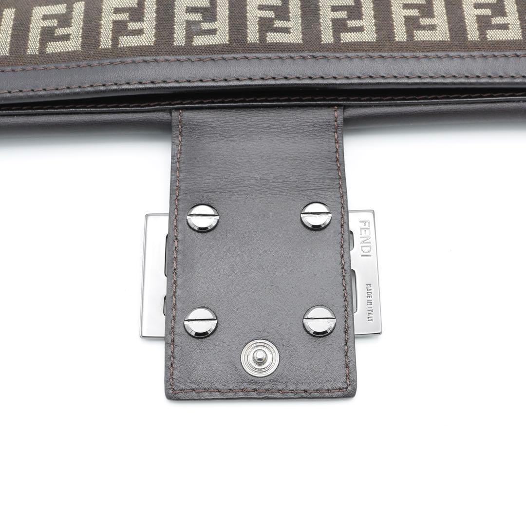 Fendi FFズッキーノバゲット長財布二つ折り財布 ブラウン ロゴプリント