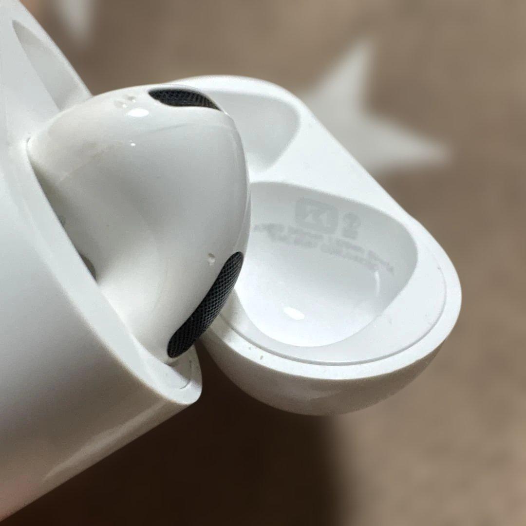 Apple AirPods 充電ケース 本体(右耳のみ)