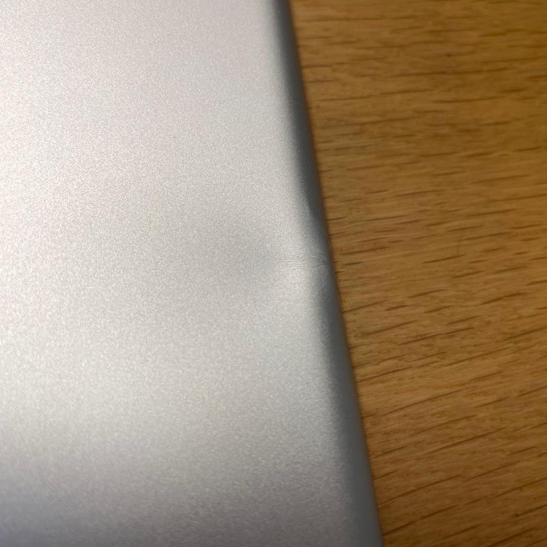 Apple iPad シルバー 本体　第9世代　Wi-Fi