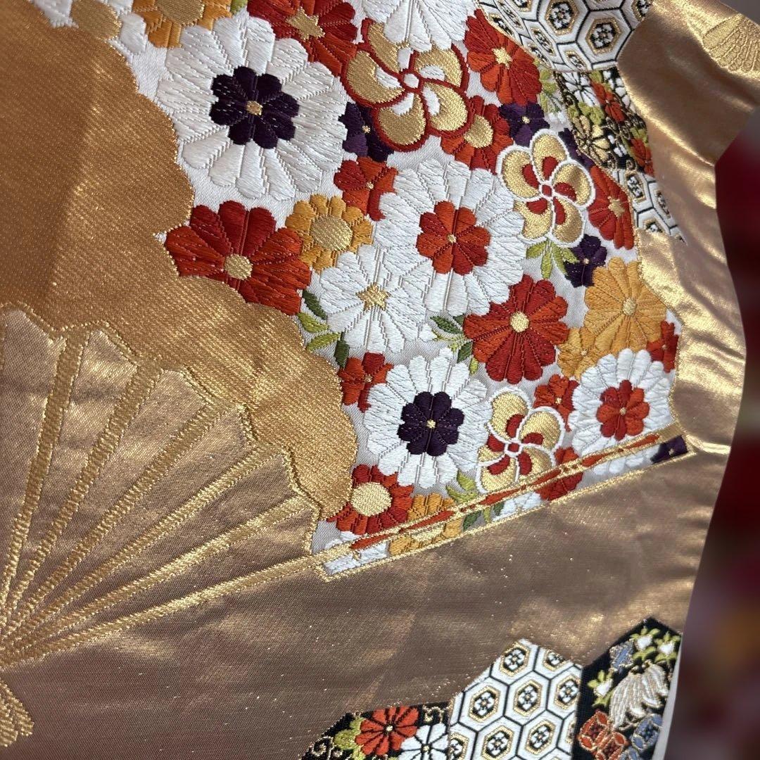 未使用に近い　豪華正絹フルセット　王道古典柄　赤色　花柄刺繍　金彩　成人式に