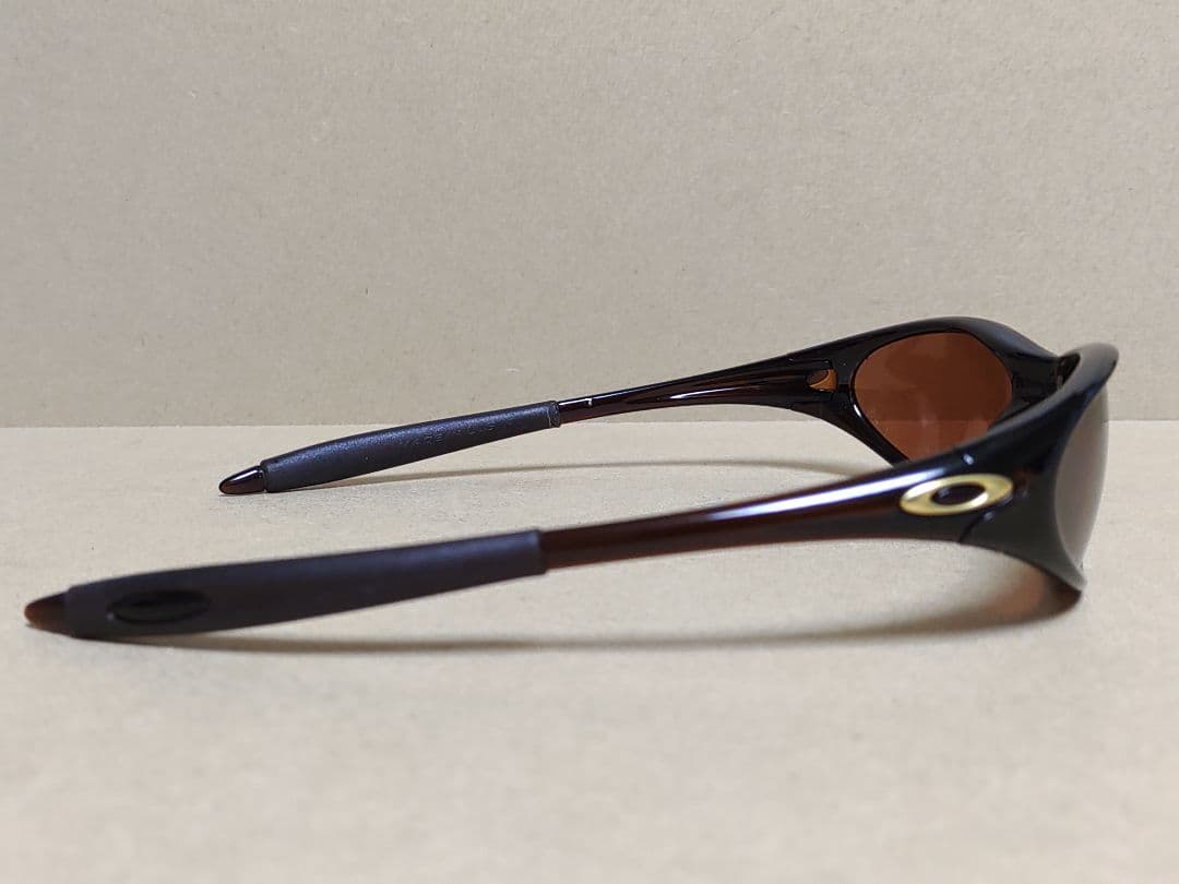 s*l様 美品　OAKLEY　MINUTE