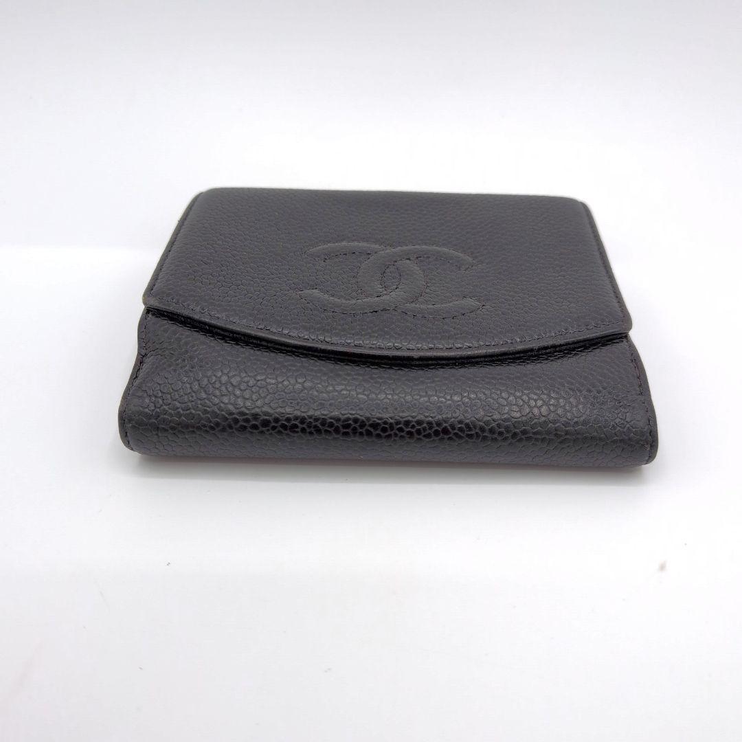 シャネル　キャビアスキン　ココマーク　二つ折り財布　CHANEL