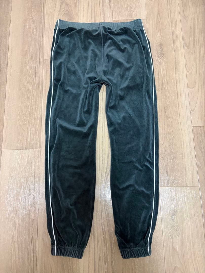 NIKE ベロアパンツ