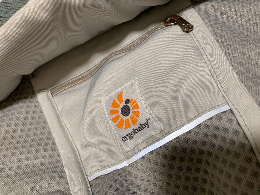 美品　エルゴベビー アダプトソフトフレックス メッシュ　グレー　抱っこ紐