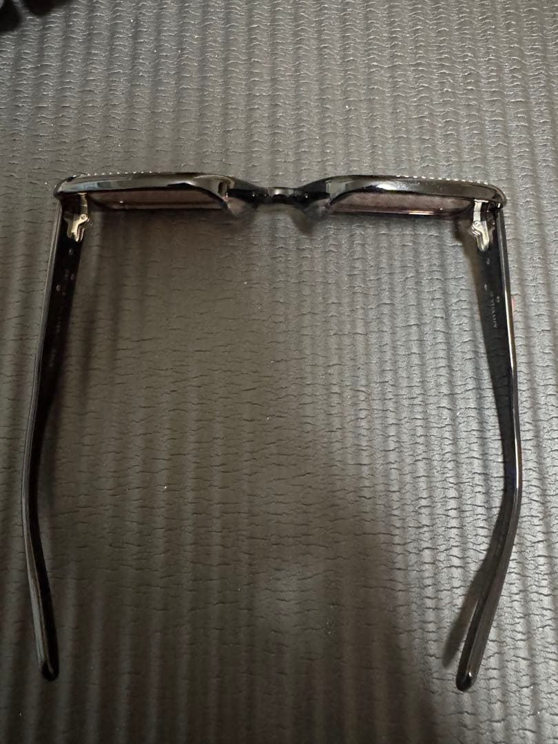 ジェントルモンスタールカ着用