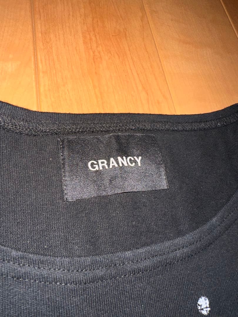 【GRANCY】 ラインストーンデザイン グラフィックダメージ ロンT