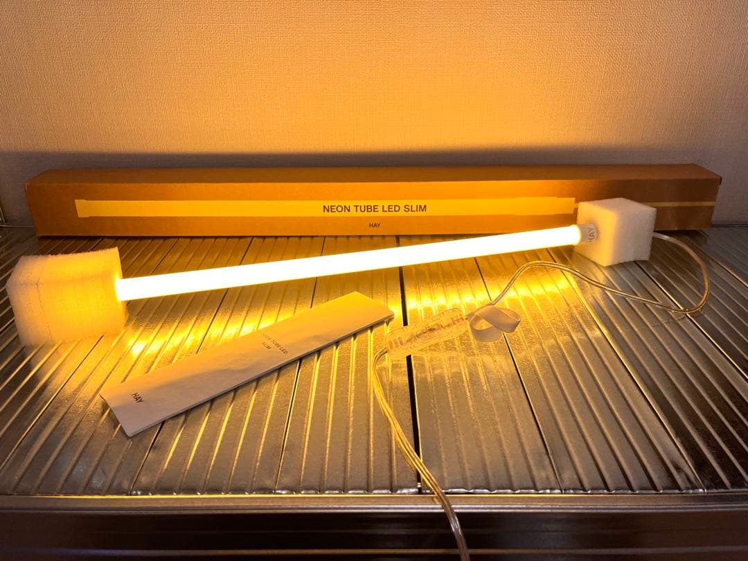 HAY NEON TUBE LED SLIM ライト　照明　ネオン