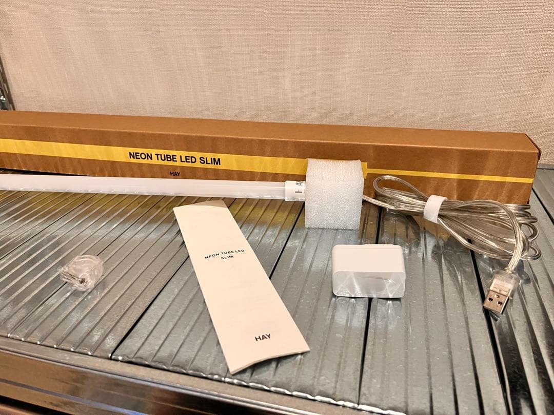 HAY NEON TUBE LED SLIM ライト　照明　ネオン