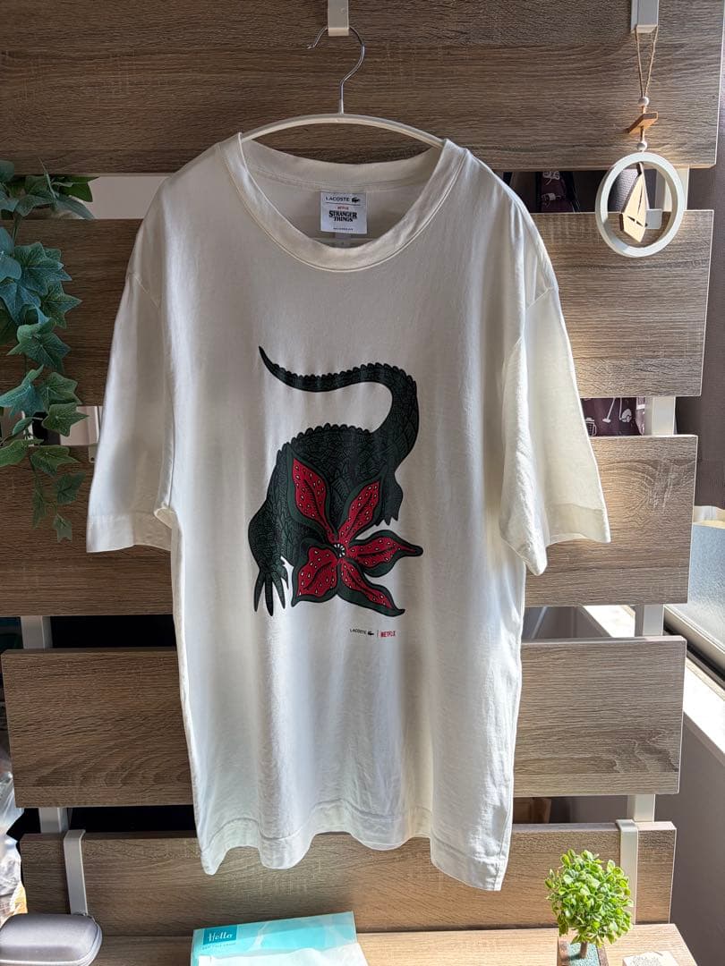 【コラボ】LACOSTE STRANGER THINGS Tシャツ
