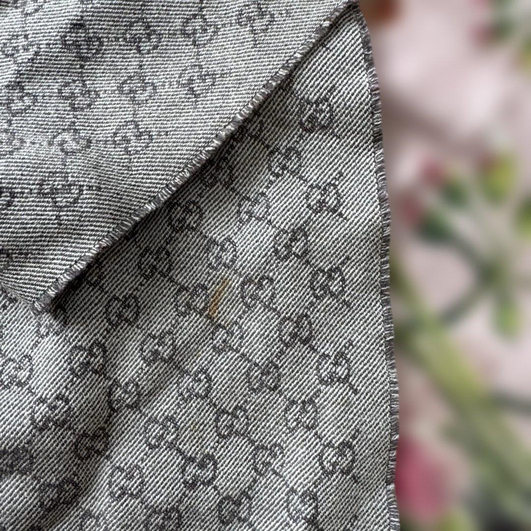 GUCCI リバーシブル スカーフ、マフラー、 グレー 花柄