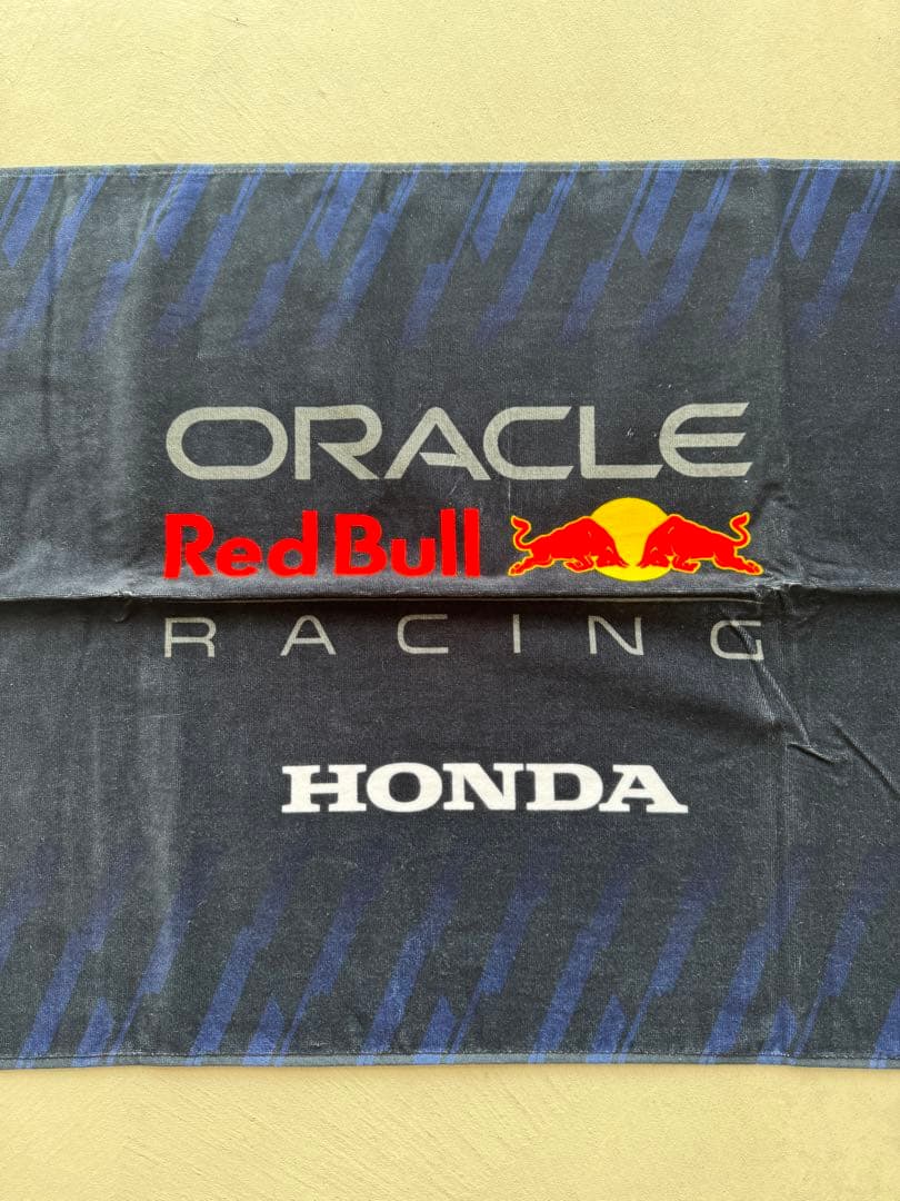 オラクル レッドブルレーシング 日本限定 プリントビッグタオル 2023 h19