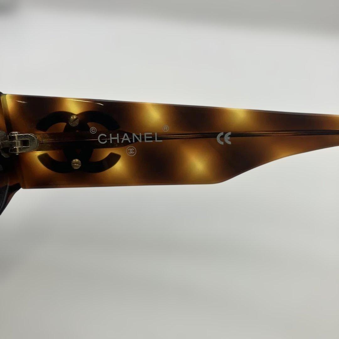 CHANEL べっ甲柄 サイドココマーク サングラス（ケース付き）　Y