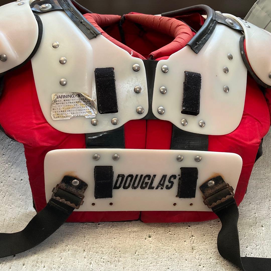 アメリカンフットボール ショルダーパッド アメフト　防具　ダグラスsサイズ