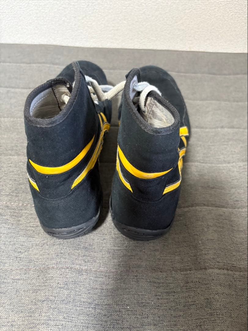 ASICS レスリングシューズハイカット 黒/黄色