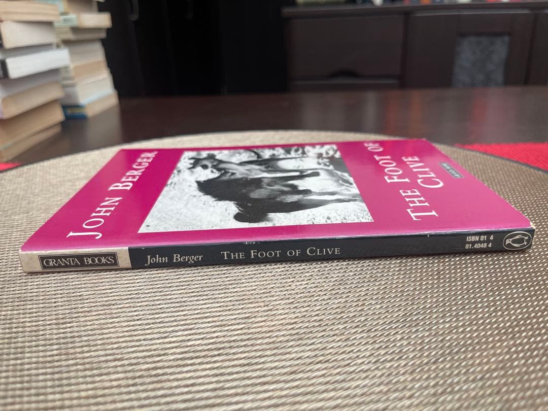 洋書 The Foot of Clive by John Berger
