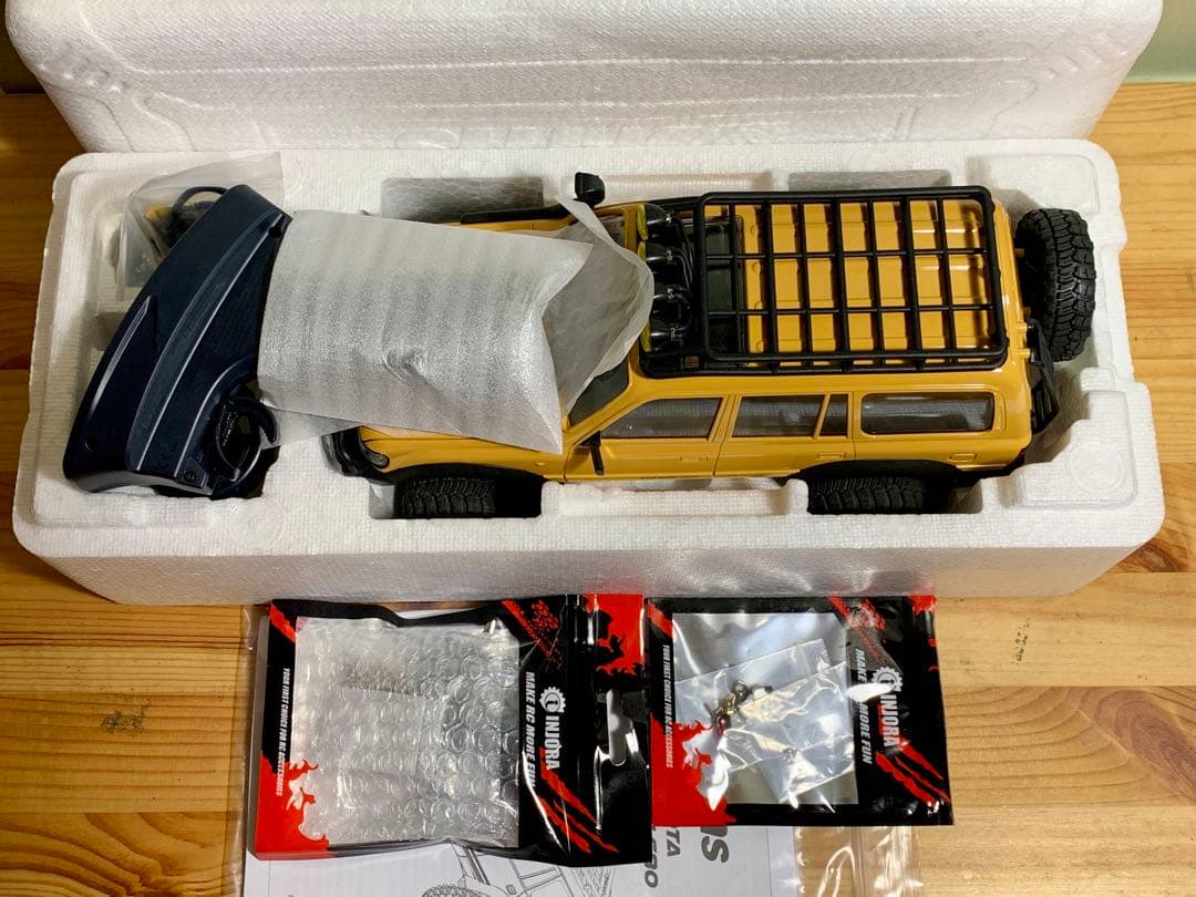 美品 FMS FCX18 トヨタ ランドクルーザー LC80 1/18