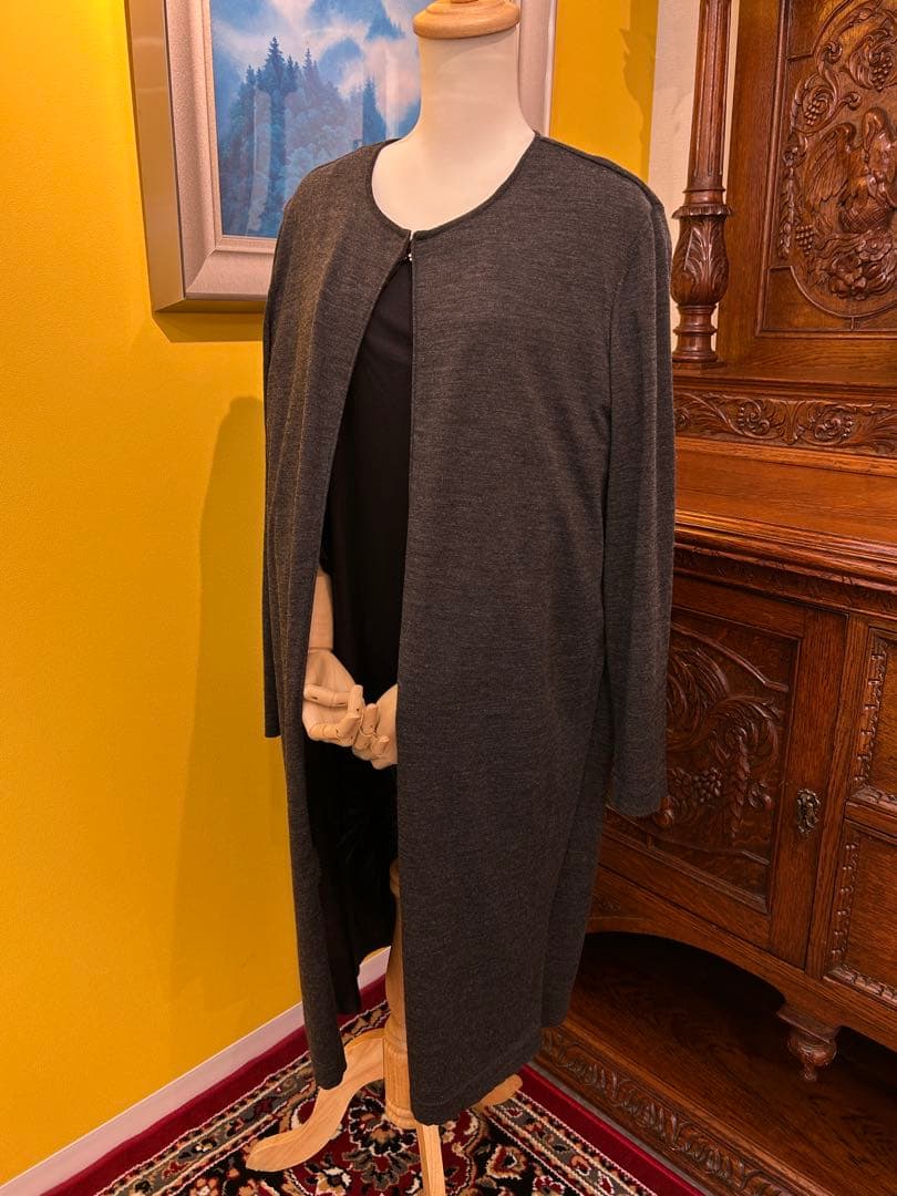 レア！美品✨フェラガモ ダークグレー ロングカーディガン 裏地も素敵です✨