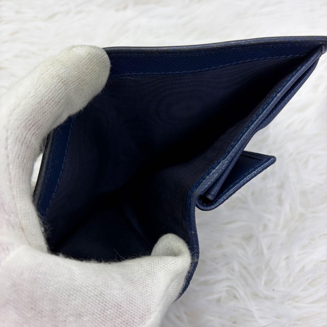 美品✨️プラダ 二つ折り財布 レザー サフィアーノ ゴールド金具 ネイビー