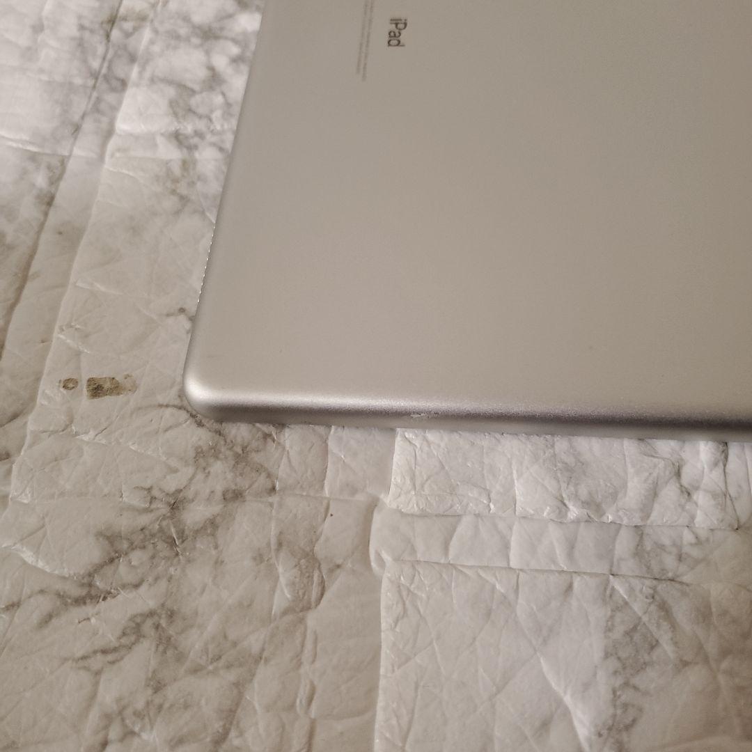 105 iPad pro 12.9 2世代 64GB Wi-Fi シルバー