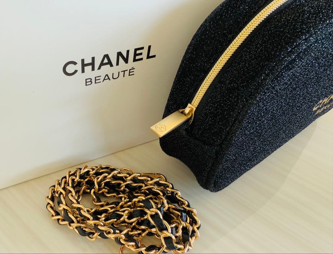 CHANEL 黒ノベルティコフレポーチ☆新品ラメ入りショルダーストラップ付