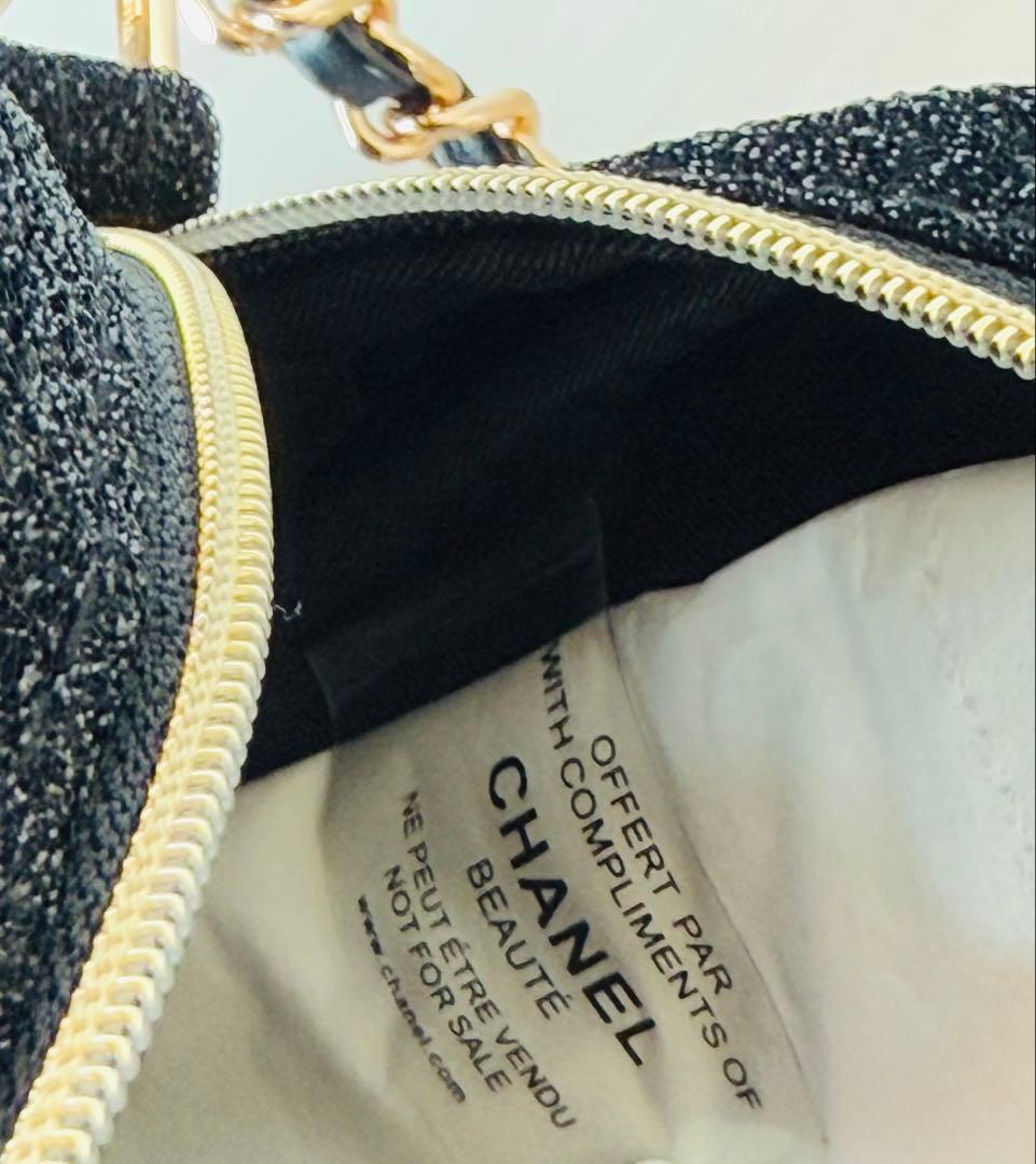 CHANEL 黒ノベルティコフレポーチ☆新品ラメ入りショルダーストラップ付